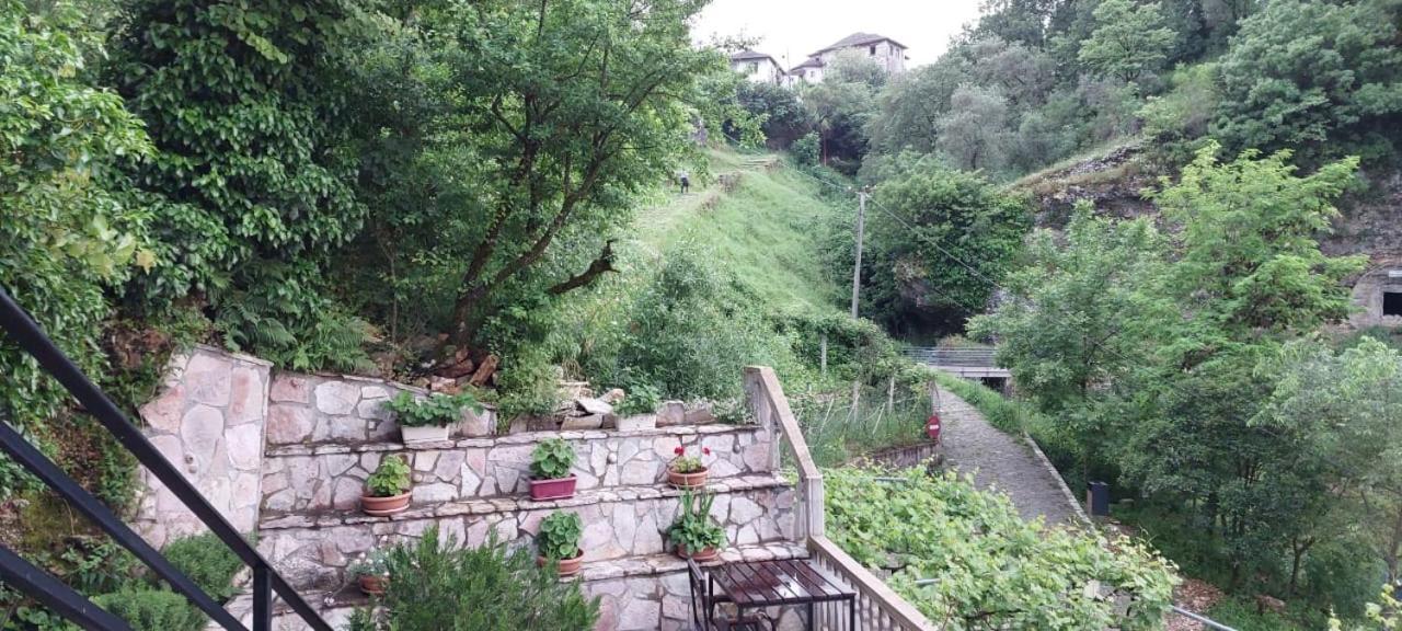 Kale Guesthouse Gjirokaster Exterior photo